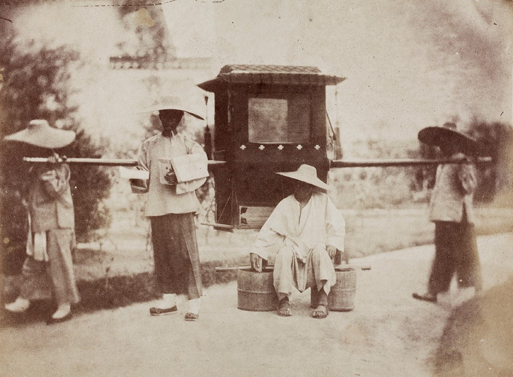 To celebrate Chinese New Year, Year of the Rabbit, a photograph from Bath Royal collections of a Chinese litter, taken around 1858 in Shanghai by William Vacher, gifted amateur photographer and merchant banker who recorded life in China at a turbulent time.
#LunarNewYear #China #YearoftheRabbit #Bath #BRLSI