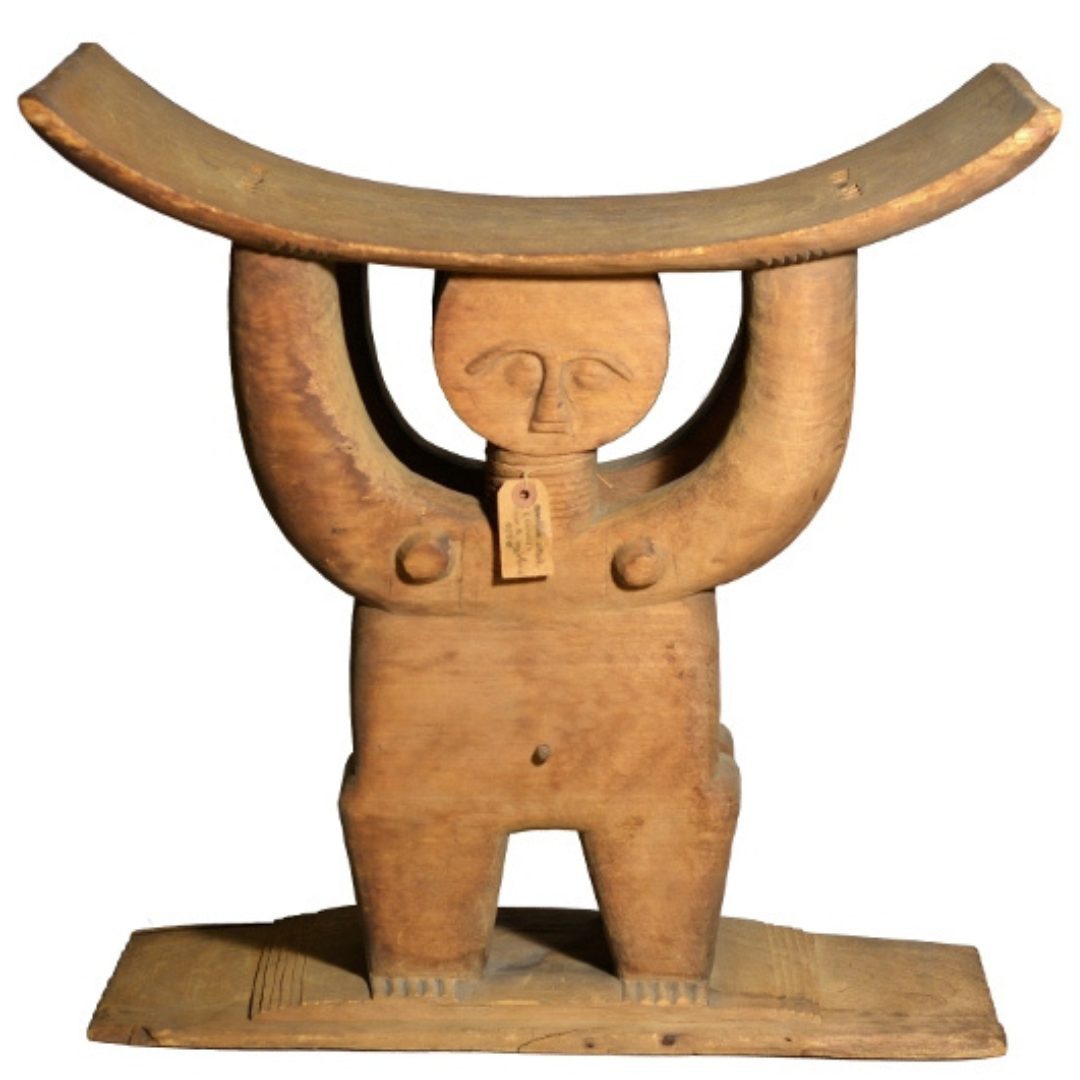 This stool was carved from a single piece of wood by the Asante in Ghana. Such stools have a strong spiritual significance for the Asante. According to legend, a golden stool, the so-called Sika Dwa Kofi, was passed down from the sky to the first King of the Asante, Osei Tutu, as a symbol of the newly united nation and its power. Included in our exhibition 'Inglefield’s Africa Revisited'. Read more about the objects in the #BRLSI collection by following the link in our bio
#art #history #fashion #hiphop #africa #natur #cultura #artist #heritage #tradition #photooftheday #architecture  #africa #dance  #explore #style #beautiful #life #community #design #traditional #sky #Astante #OseiTutu #Ghana